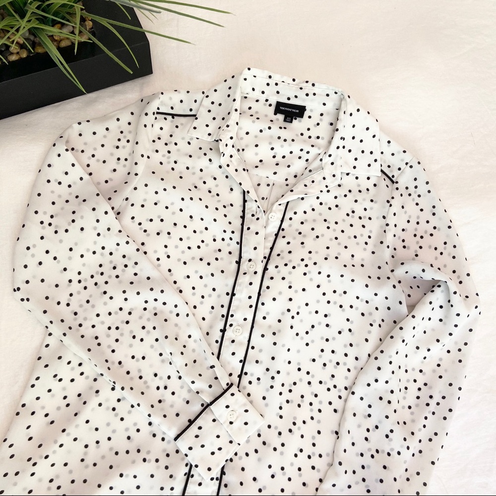 White & Black Dotted Buttondown